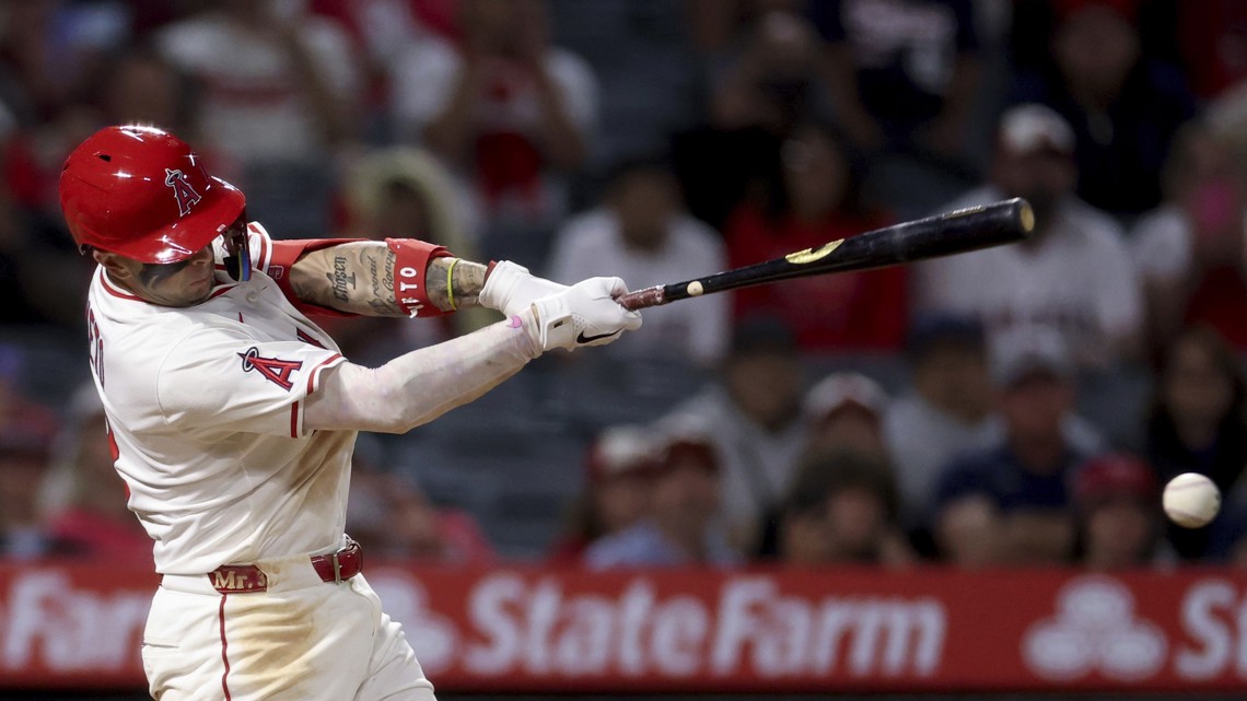 KREM2's tweet card. Zach Neto capped his bobblehead giveaway night with a two-out RBI single in the 10th inning to lift the Los Angeles Angels to a 3-2 win over the Seattle Mariners.