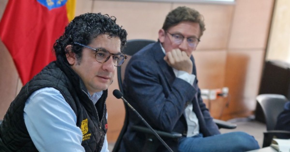 Bogota's tweet card. Consejeros y representantes de la sociedad civil aportaron recomendaciones para mejorar la articulación territorial y la calidad de la oferta alimentaria.