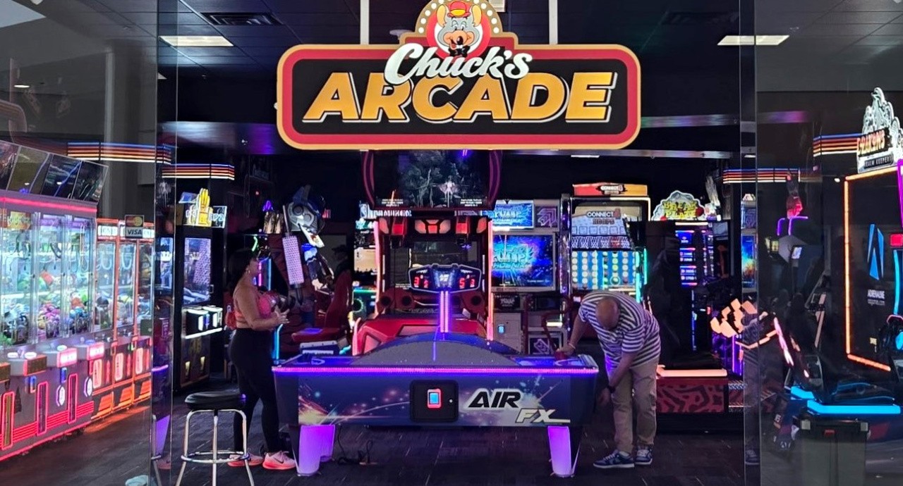 arcadeotaku's tweet card. 10 Chuck's Arcade locations are now up & running
