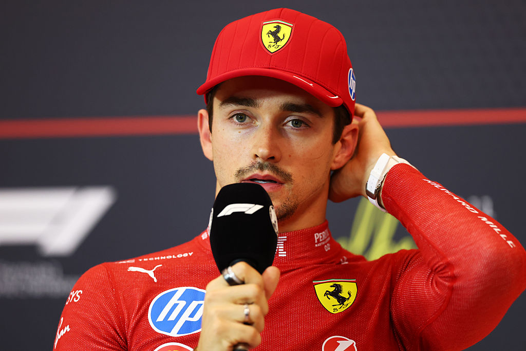 Gazzetta_it's tweet card. Quote GP Belgio Spa Francorchamps Mondiale Formula 1 2025: Leclerc insegue le McLaren di Norris e Piastri, Hamilton parte sedicesimo