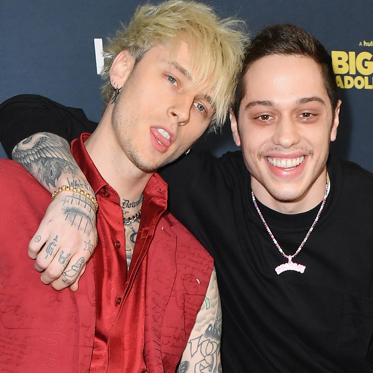 YahooEnt's tweet card. Machine Gun Kelly shared his excitement for his pal and soon-to-be fellow dad Pete Davidson after the comedian and girlfriend Elsie Hewitt announced they’re expecting a baby.