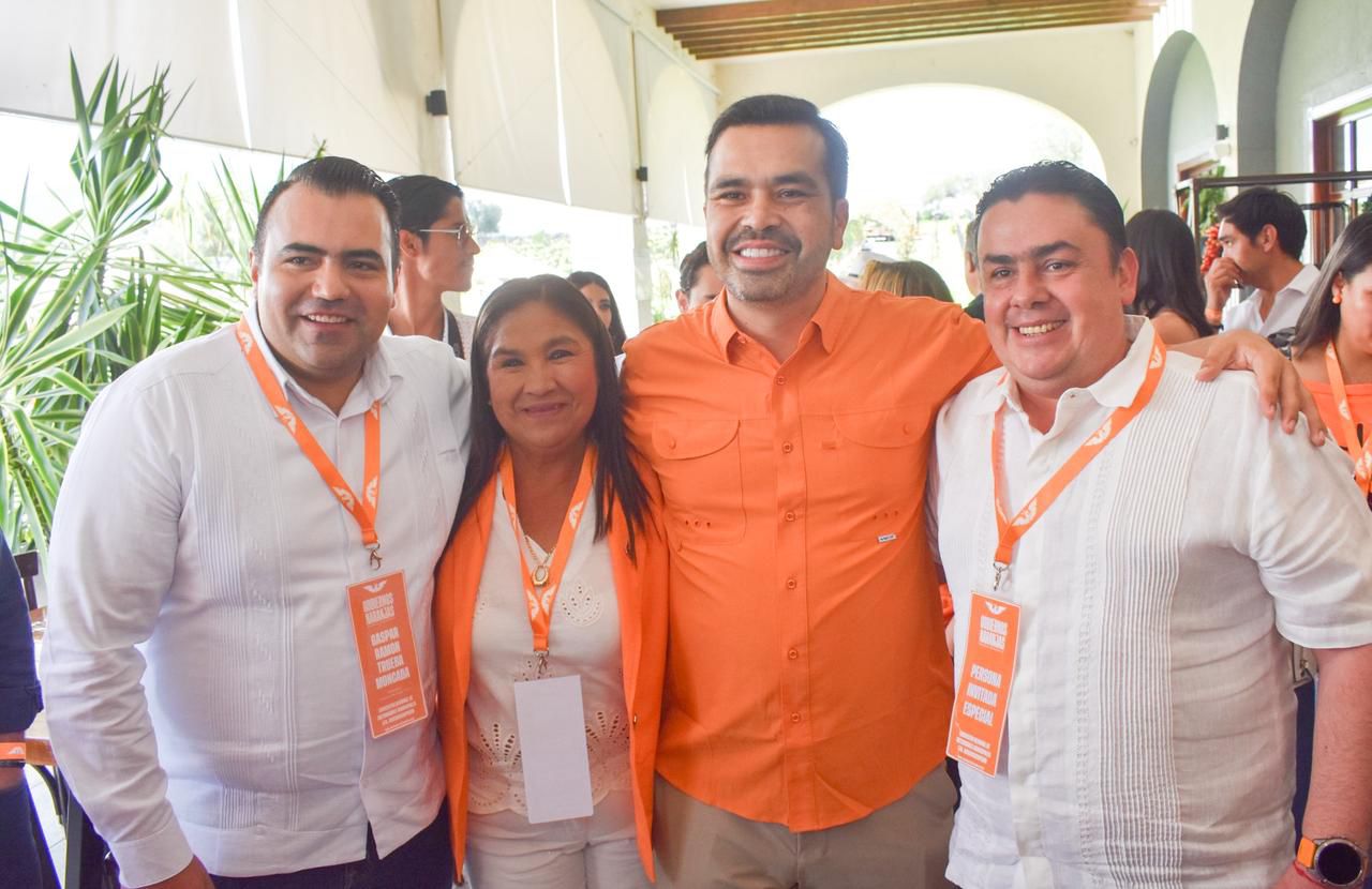 universalqro's tweet card. Movimiento Ciudadano reunió a representantes de más de 30 municipios del país para consolidar su estrategia territorial