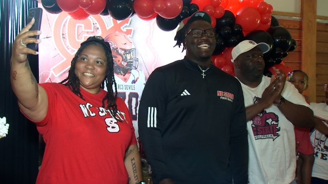 ToddSummers7's tweet card. Gray Court – Saturday afternoon in front of family and friends, Clinton offensive lineman Tre Aiken picked N.C. State over offers from South Carolina, Virginia Tech, Georgia Tech, Florida and…