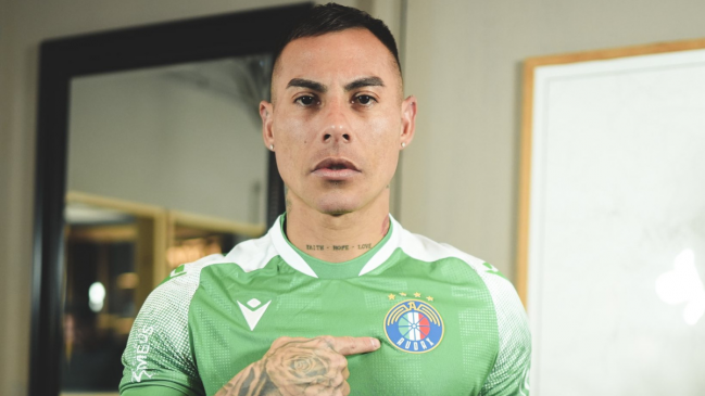 alairelibrecl's tweet card. Todo el mundo fútbol está atento a la situación de Eduardo Vargas en Audax Italiano, y es que podría ser el reestreno de Turboman en el Campeonato Nacional.