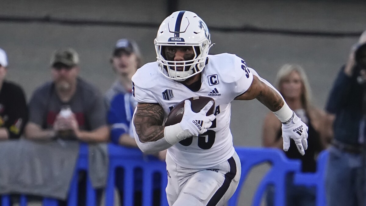 WEWS's tweet card. Taua, a 5'8", 208-pound back, worked out for the Browns and impressed enough to earn a deal, a league source told News 5.