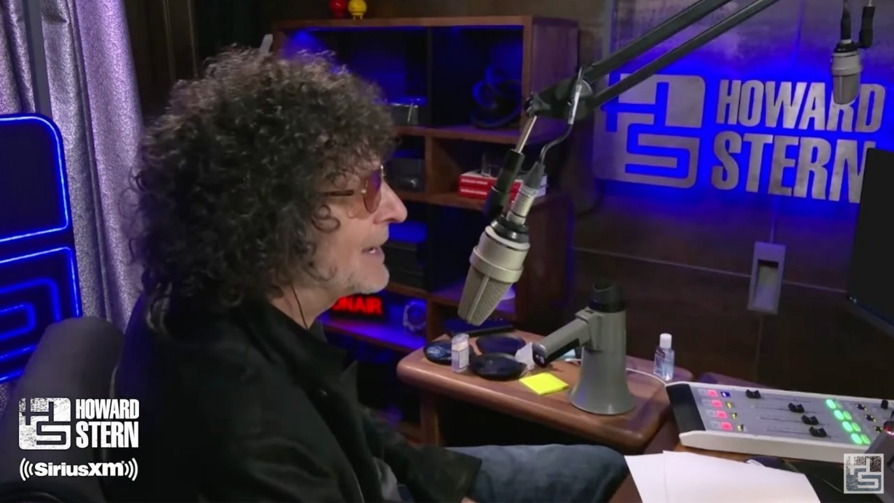 Margoandhow's tweet card. Howard Stern is not a fan of Arizona gubernatorial candidate Kari Lake and admits to changing his mind over wishing to live in the state in the future.