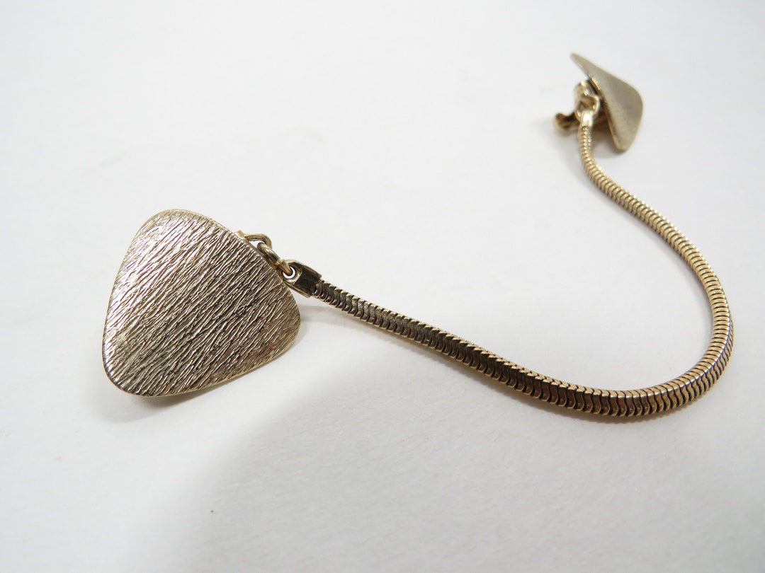 rarefinds4u's tweet card. This Sweater Clips item by rarefinds4u has 9 favorites from Etsy shoppers. Ships from Millville, MA. Listed on Apr 4, 2025