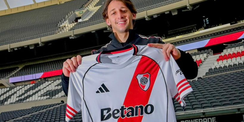 cronica's tweet card. Luego de sumarse a las filas de River, Matías Galarza Fonda se quedó con el número de camiseta de una ex leyenda del Millonario.