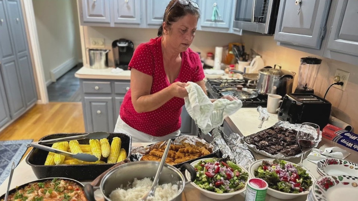 davidhammerWWL's tweet card. Donna Kashanian, after 47 years in the US immigration process, was arrested Sunday by plainclothes agents in unmarked units while gardening at her Lakeview home