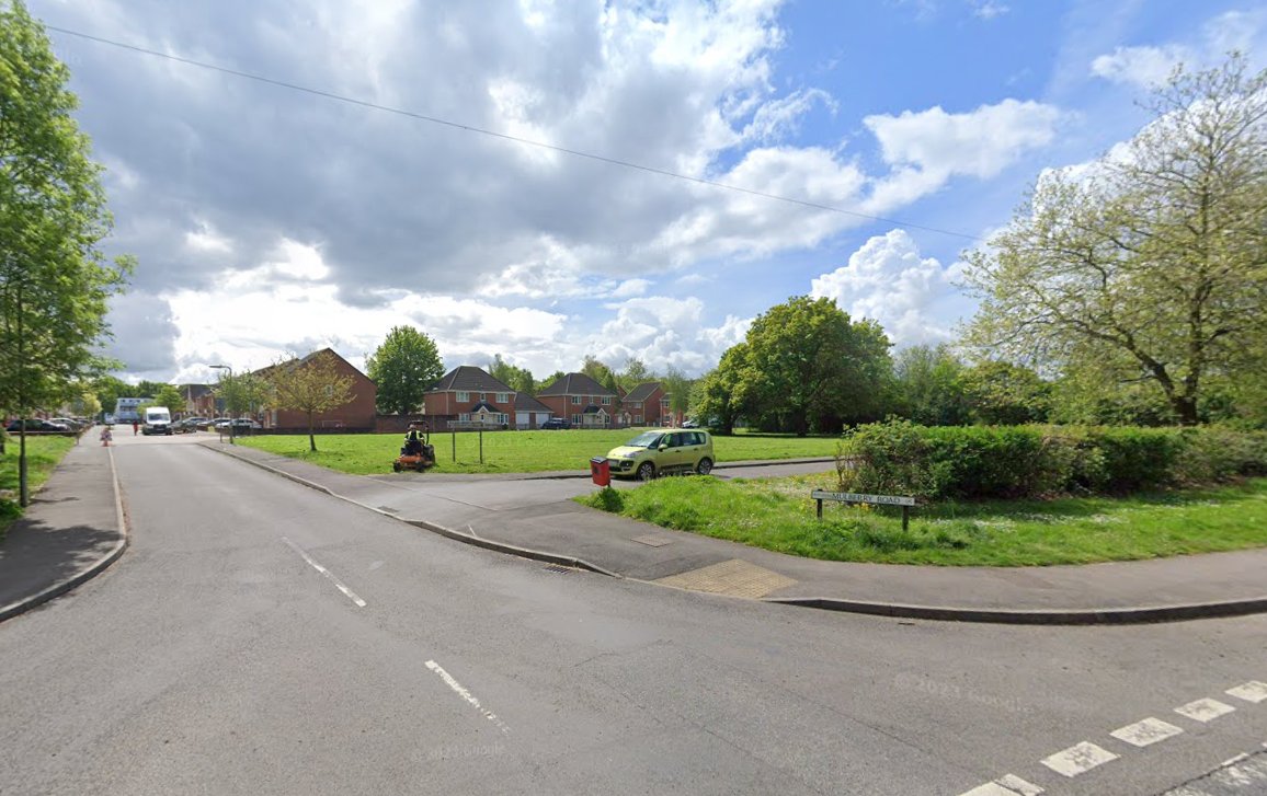 dailyecho's tweet card. Officers are urging residents to report any anti-social behaviour in Marchwood after a rise in recent weeks