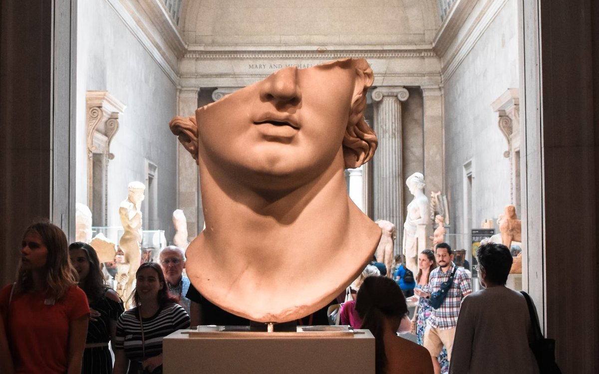 kazinform_eng's tweet card. Ryan Leack, an assistant professor of writing at the University of Southern California, suggests exploring whether AI can truly think by turning to the teachings of ancient Greek philosophers,...