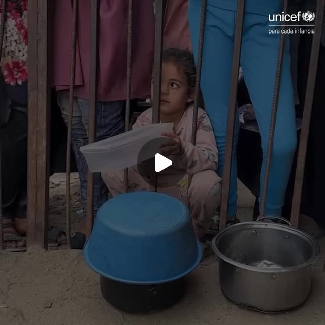 CarlaConGa05's tweet card. UNICEF México (@unicefmexico) • Instagram video