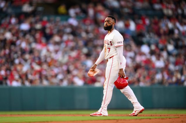 RedlandsNews's tweet card. Seattle’s Cal Raleigh hits a go-ahead homer off reliever José Fermin during a four-run sixth inning in the Angels’ 7-2 defeat. Yoán Moncada exits after being hit in the right hand by George Kirby.…