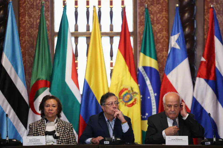SwingGary2's tweet card. A group of 12 countries from across the world has committed to barring arms transfers to Israel, among other steps.A coalition of countries has announced at a meeting in the Colombian capital of...