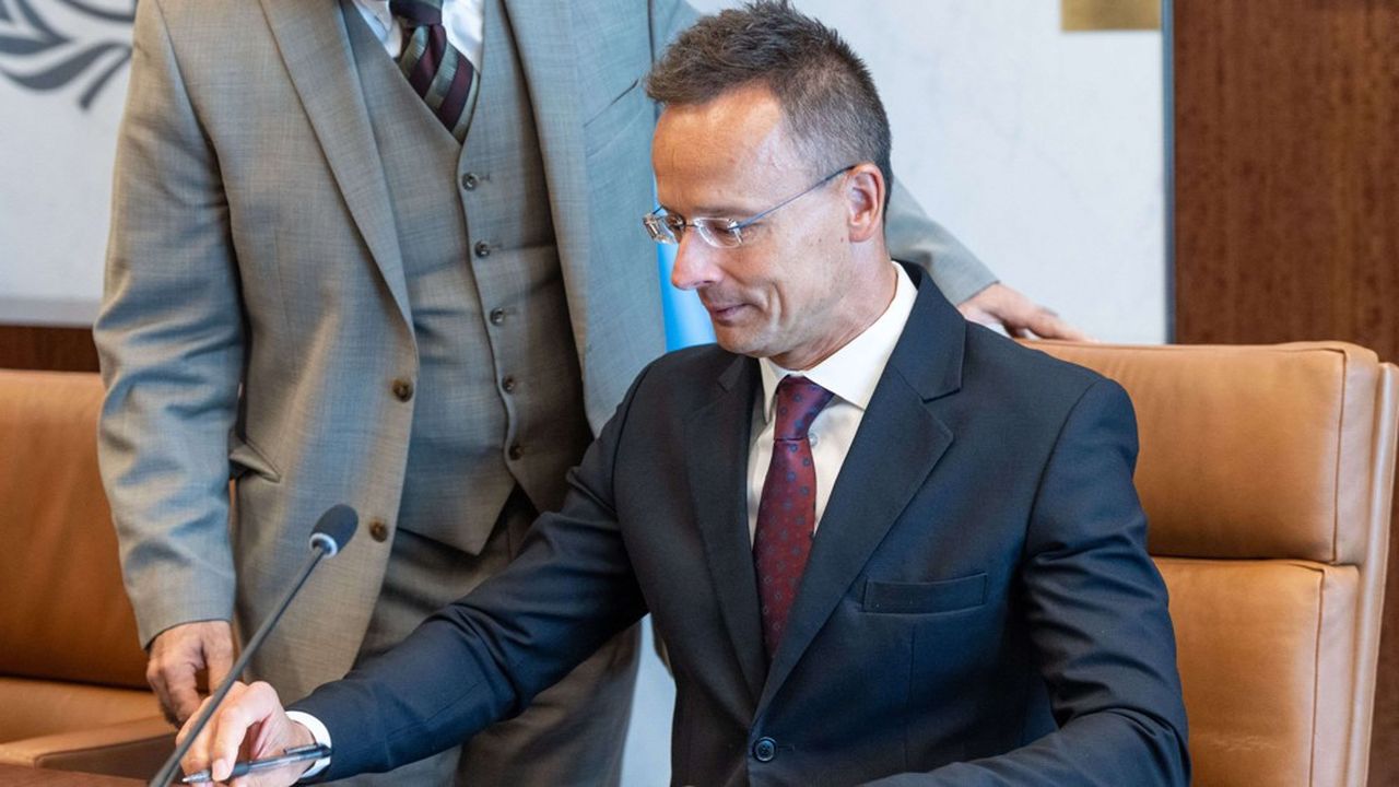 gcalignon's tweet card. Le ministre hongrois des Affaires étrangères et du Commerce Péter Szijjártó invite les Européens à conclure un accord commercial avec les Etats-Unis et juge que la coopération économique avec la...