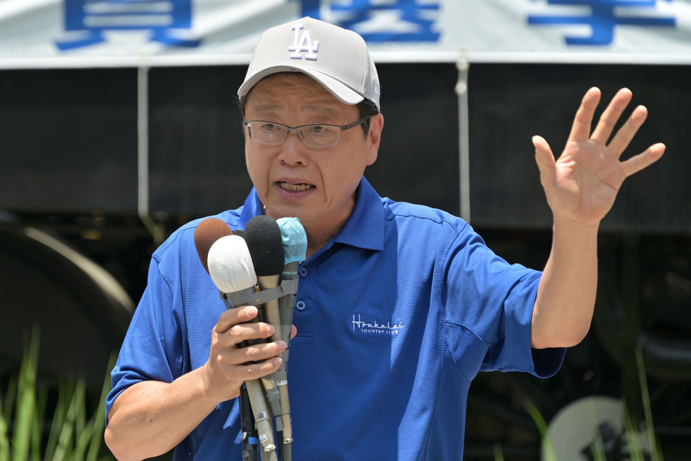 isachilcat's tweet card. 参議院議員選挙（7月20日投開票）に日本保守党から出馬し、初当選した北村晴男氏のXが7月27日、更新され、「醜く奇妙な生き物を国のリーダーに選んだ日本」という文言が投稿された。 「国のリーダー」と