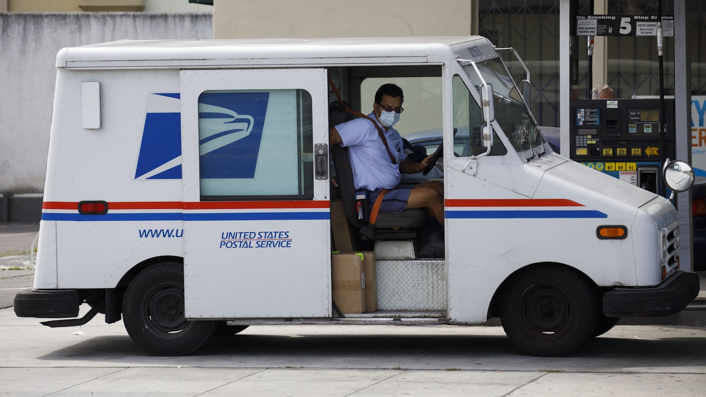 RrjohnR's tweet card. The post office is supposed to serve the public good — not worry about profit.