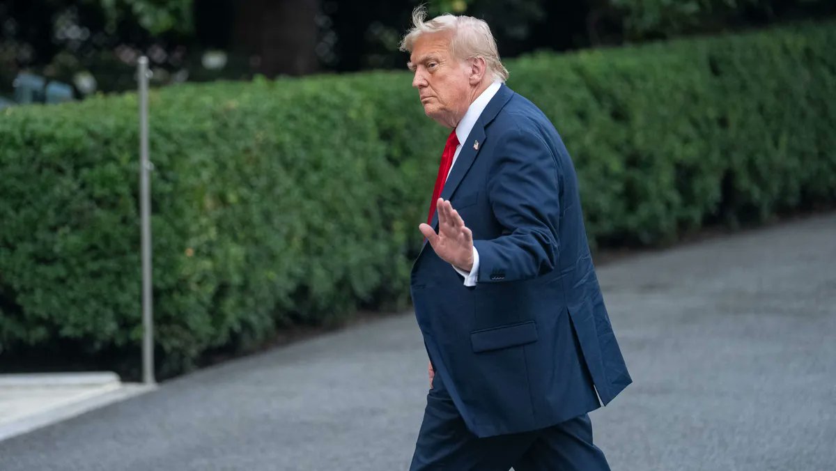 MailVeikko's tweet card. Donald Trump ehdottaa tullisekkien jakamista amerikkalaisille tuloista, jotka kerätään Yhdysvaltojen kauppakumppaneille asetetuista tulleista.