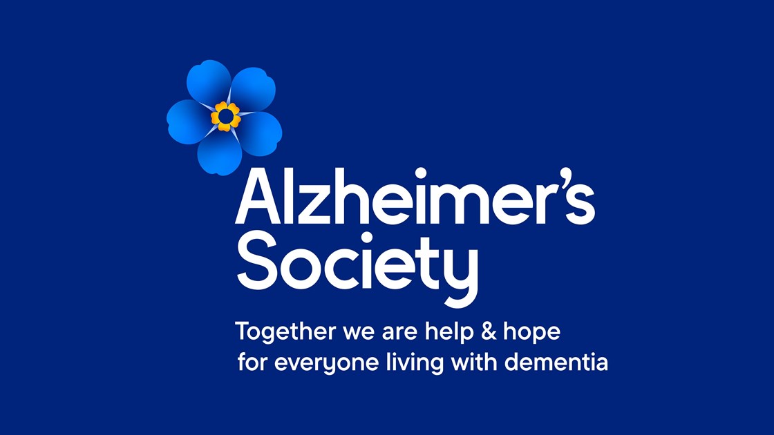 MossTheBT's tweet card. Help Zoe Pett raise money to support Alzheimer's Society