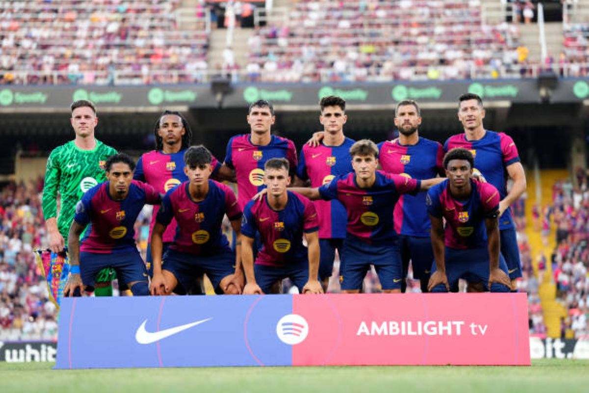 ManagingBarca's tweet card. As Barcelona prepares for their pre-season friendly against Japanese side Vissel Kobe, the team faces a minor setback.
