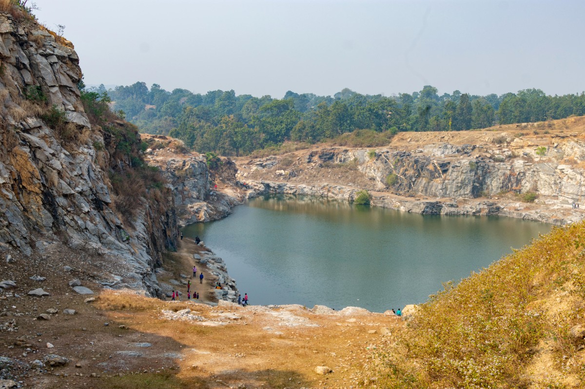 NatureInd's tweet card. Nature India - By analyzing ancient volcanic dykes, geologists can potentially improve eruption forecasting