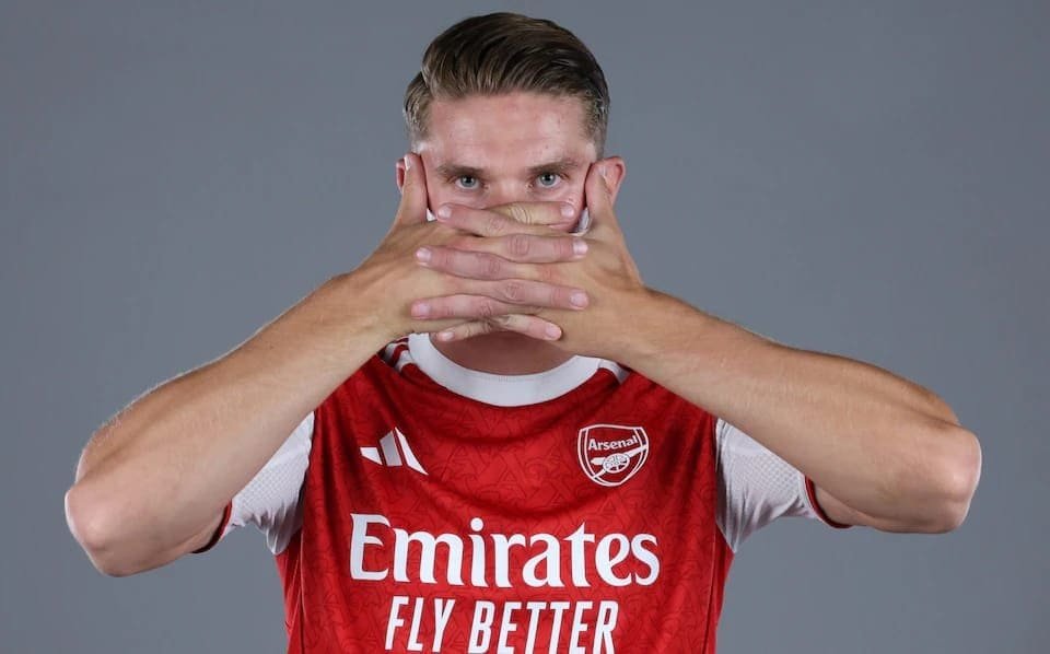 ATNewsSA's tweet card. Premier League club Arsenal has confirmed the arrival of Swedish striker Viktor Gyökeres after a rather protracted negotiation with Portuguese side, Sporting