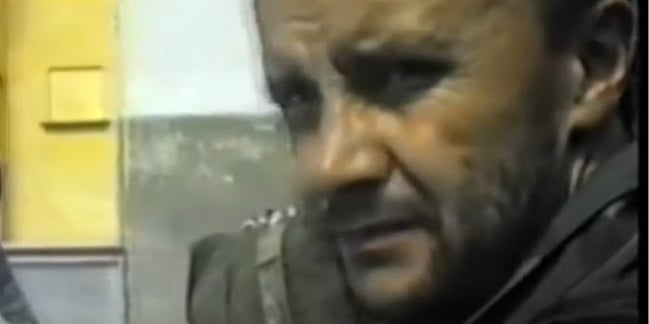 MdinoDino's tweet card. Kraj jula 1995. godine, zločinci VRS-a su privodili kraju genocid nad Bošnjacima sklonjenim u Srebrenicu, ali u selu Žepa je još uvijek bilo nade da će se stano...