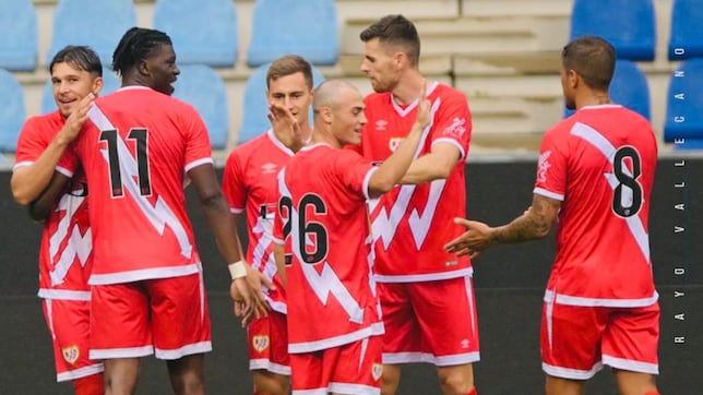 AS_MMartin's tweet card. El extremo sirvió dos goles contra el PEC Zwolle y se convierte en el máximo asistente de pretemporada. El canterano está brillando.