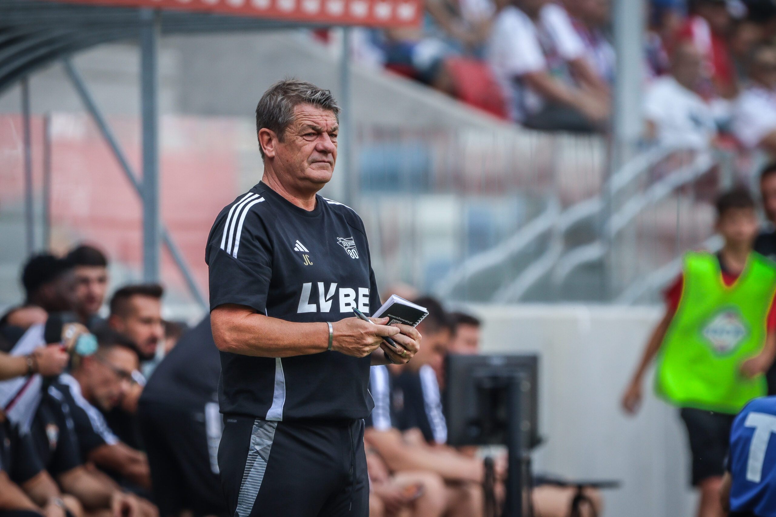 Fyordung's tweet card. John Carver ma coraz większy ból głowy widząc poczynania swojej drużyny w defensywie