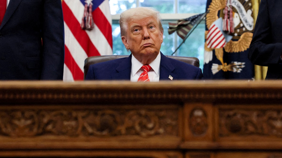 OleRyborg's tweet card. Den amerikanske handelskrig går dårligt. Landets økonomi er skadet, og amerikanske virksomheder lider. Alligevel holder Donald Trump fast i sin kurs.