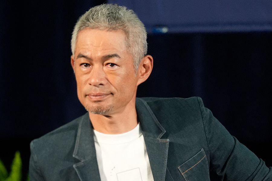 Fullcountc2's tweet card. 殿堂入り式典の前日会見に臨んだイチロー氏【写真：ロイター】 イチロー夫妻が祝賀パレードに参加　米国野球殿堂入りを果たしたイチロー氏（マリナーズ会長付特