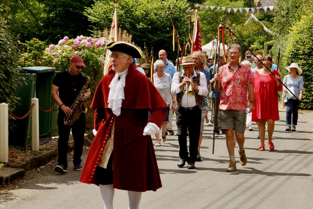 EdwardMorelloWD's tweet card. A street fair in Stoke Abbott, with ferret racing, tractors and games, is returning this weekend
