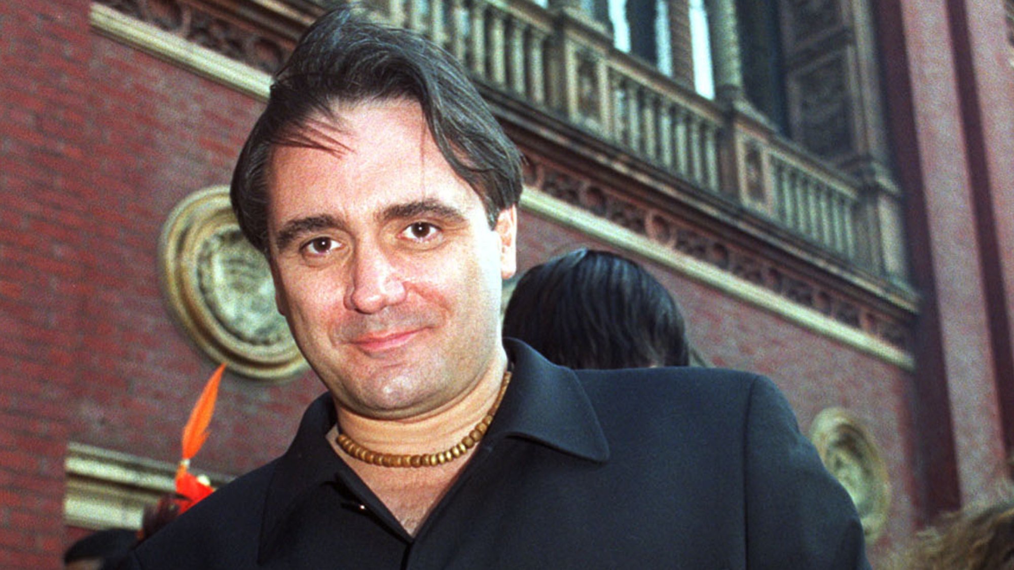 Jenn7_4's tweet card. COMEDIAN Tony Slattery was going to move to Wirral just weeks after his untimely death, according to one of his best friends, who has set up…