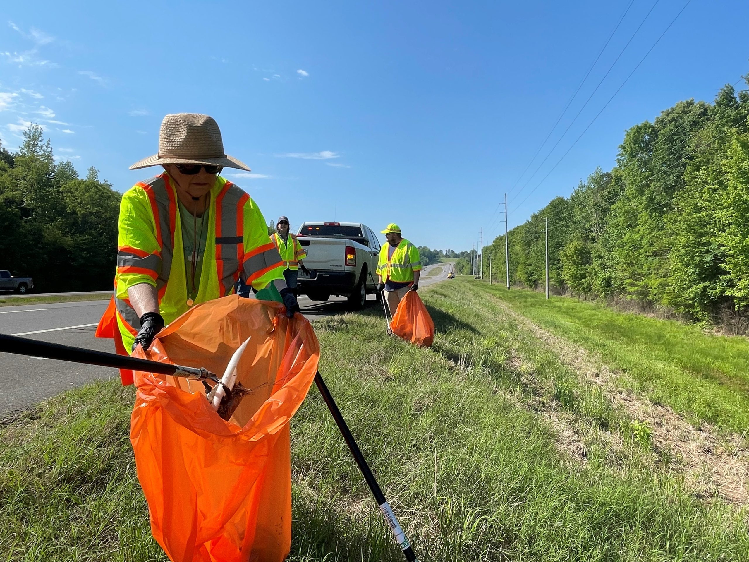 ALDOT_WCRegion's tweet card. The Alabama Department of Transportation’s (ALDOT) West Central Region celebrated its third annual Spring Clean.