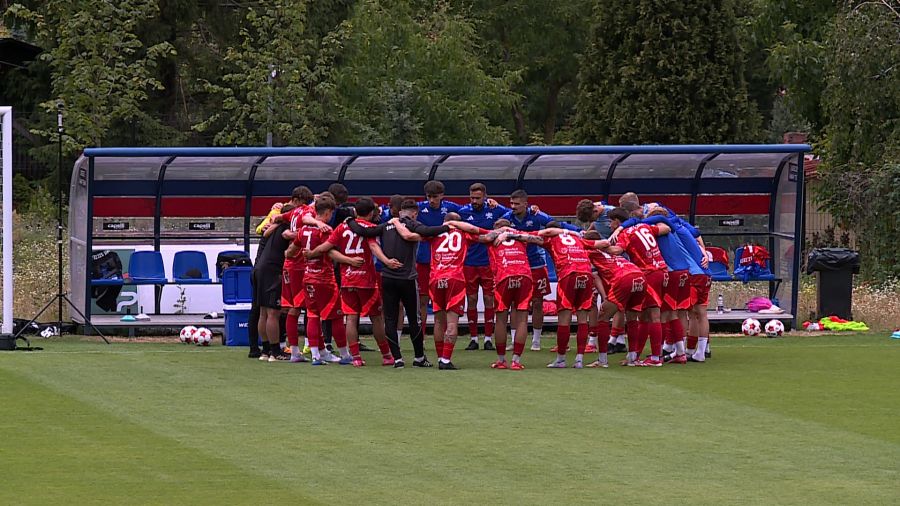 SSkolwin's tweet card. Nasz drugoligowiec Świt Szczecin wygrał w sobotę z rezerwami Pogoni Szczecin 1:0. Przegrał jednak 0:1 z ekstraklasową Pogonią Szczecin, a raczej z piłkarzami,...