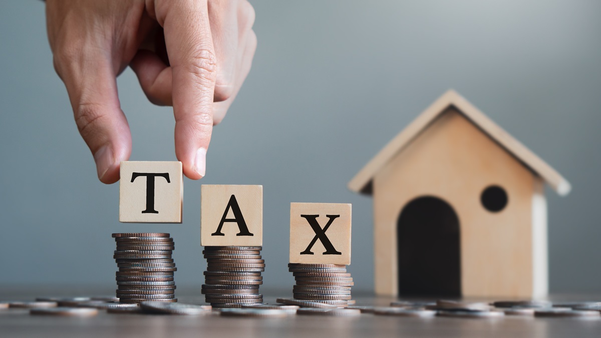 HelloSolutions1's tweet card. Rapid home price growth has driven property tax surges, with states like Colorado, Georgia, and Florida reporting record increases.