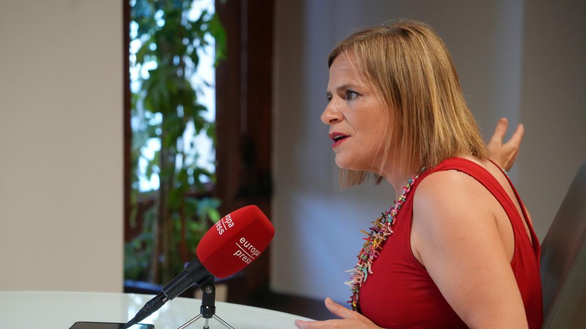 HectrSanjuan's tweet card. La delegada del Gobierno en la Comunitat Valenciana y secretaria de Igualdad del PSOE, Pilar Bernabé, defiende las medidas adoptadas por el presidente del Gobierno y