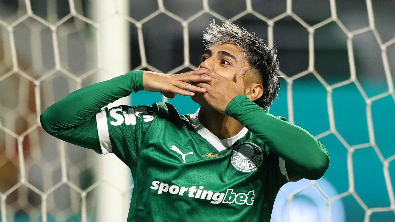 onossopalestra's tweet card. Atacante uruguaio teve participação direta em três gols nos últimos quatro jogos do Verdão; ao todo são oito gols e quatro assistências em 38 jogos