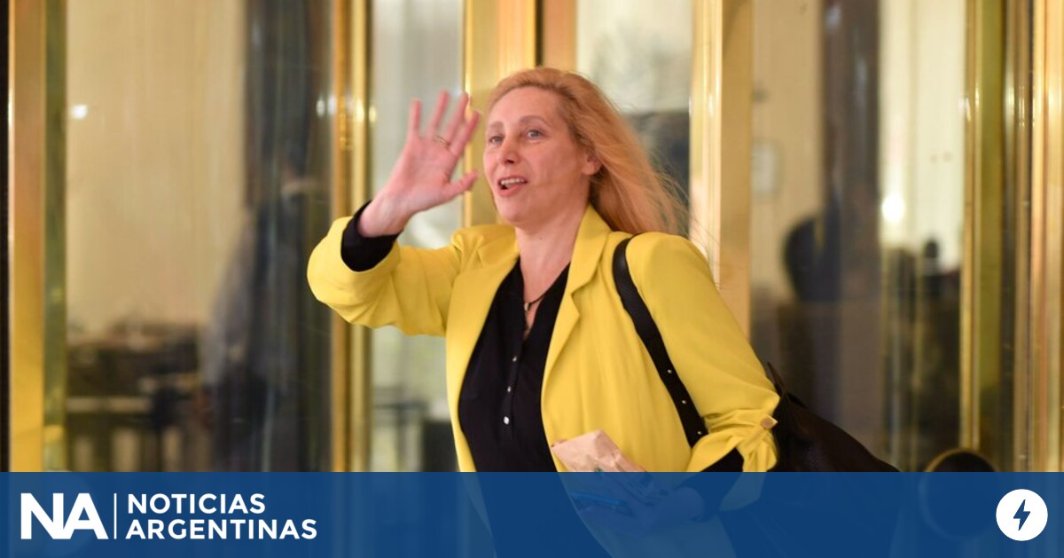 AnaPere2011's tweet card. El avance de un sector peronista en el Gobierno. Tras barrer a los militantes de las redes de las listas, Karina Milei usó una frase de Evita.