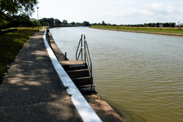 ineebrown51's tweet card. 17th July 2025, forecasted as growing hotter as the day wakes up and blossoms, we decide to keep it local so we can set out early, no travel. We aim to walk along the River Bure as far as Bure Park…