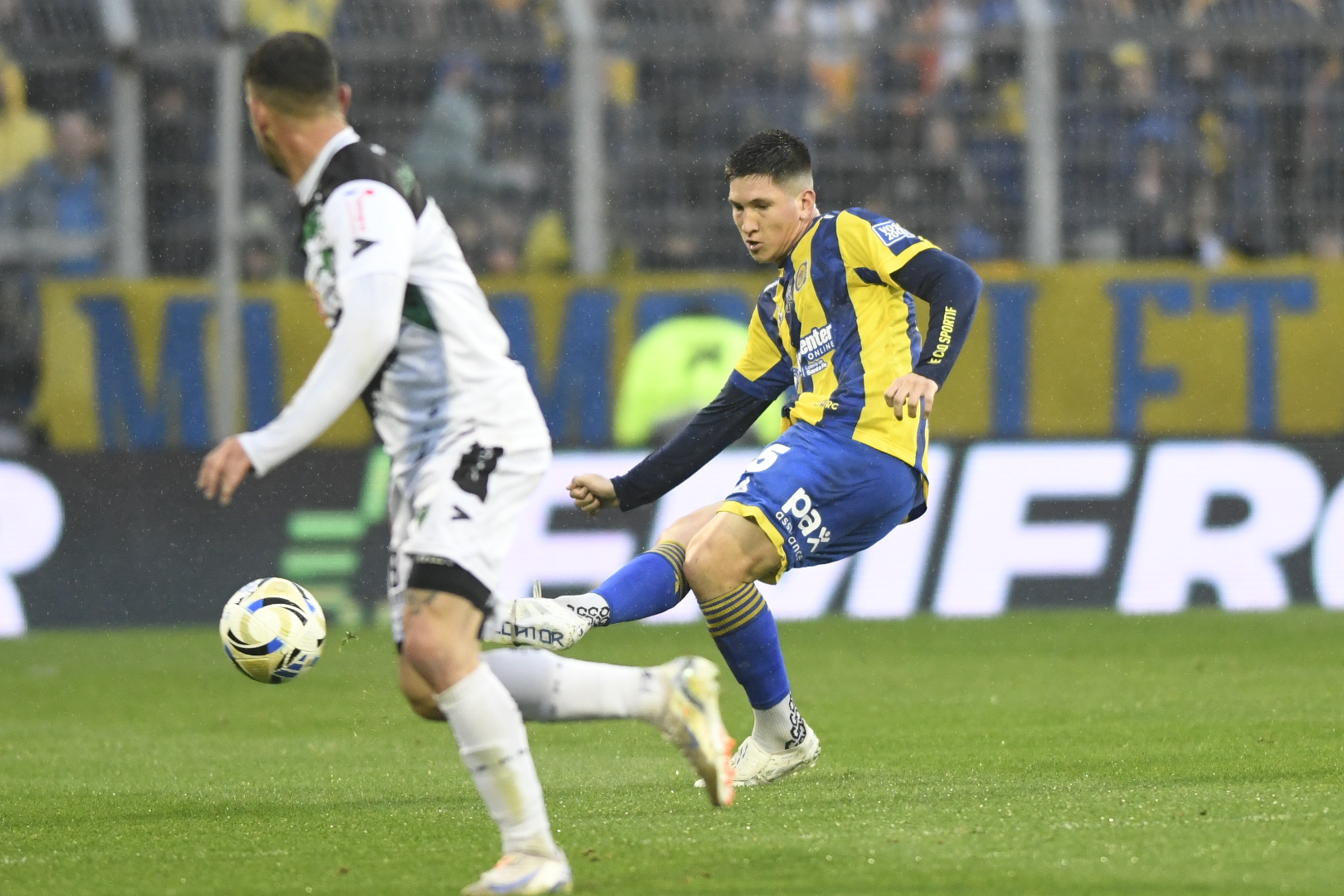 MundoCentralOf's tweet card. Rosario Central empató 0 a 0 con San Martín de San Juan en el Gigante de Arroyito, en el marco de la tercera fecha del Torneo Clausura. El Canalla venía de un ajustado triunfo ante Lanús, pero...