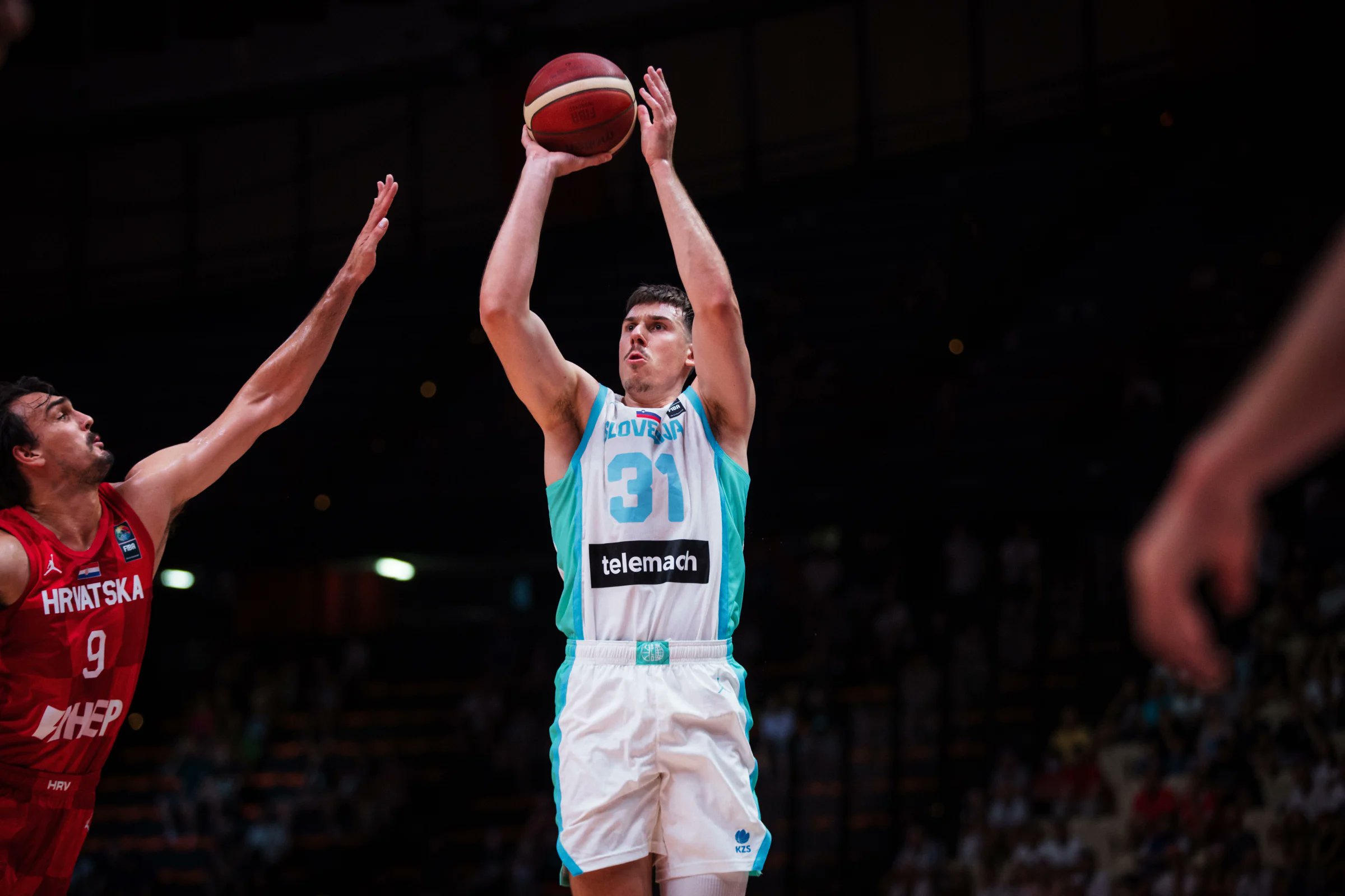 Be_BasketFr's tweet card. EuroBasket - Vlatko Cancar ne disputera pas l’EuroBasket 2025 avec la Slovénie. L’ailier de 28 ans, récemment recruté par Milan, préfère se concentrer sur sa préparation physique après plusieurs...