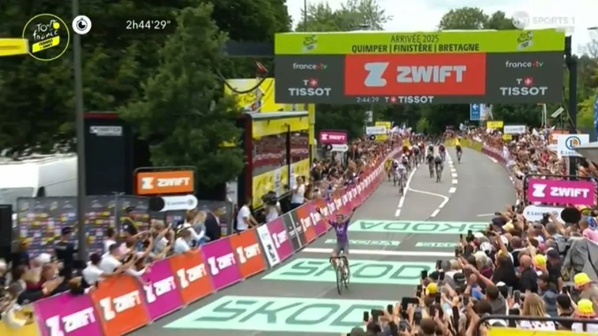 CyclingUpToDat3's tweet card. Stage 2 of the Tour de France Femmes has seen a victory for Liv AlUla Jayco as Mavi García's brave attacks led to a victory in Quimper. The Spaniard outsmarted the peloton who played too many games...