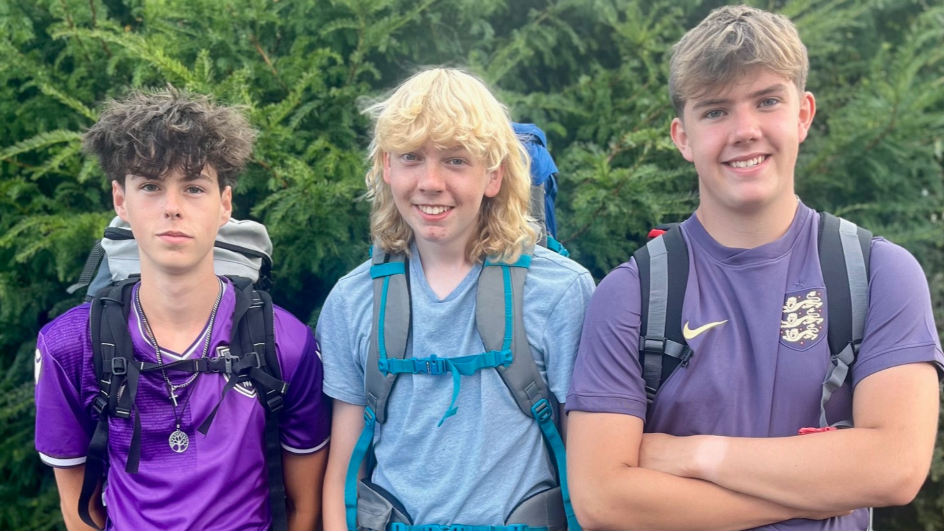 advertizer's tweet card. The three friends, all aged 16, decided to take on the arduous challenge to raise money for the Young Minds Trust,