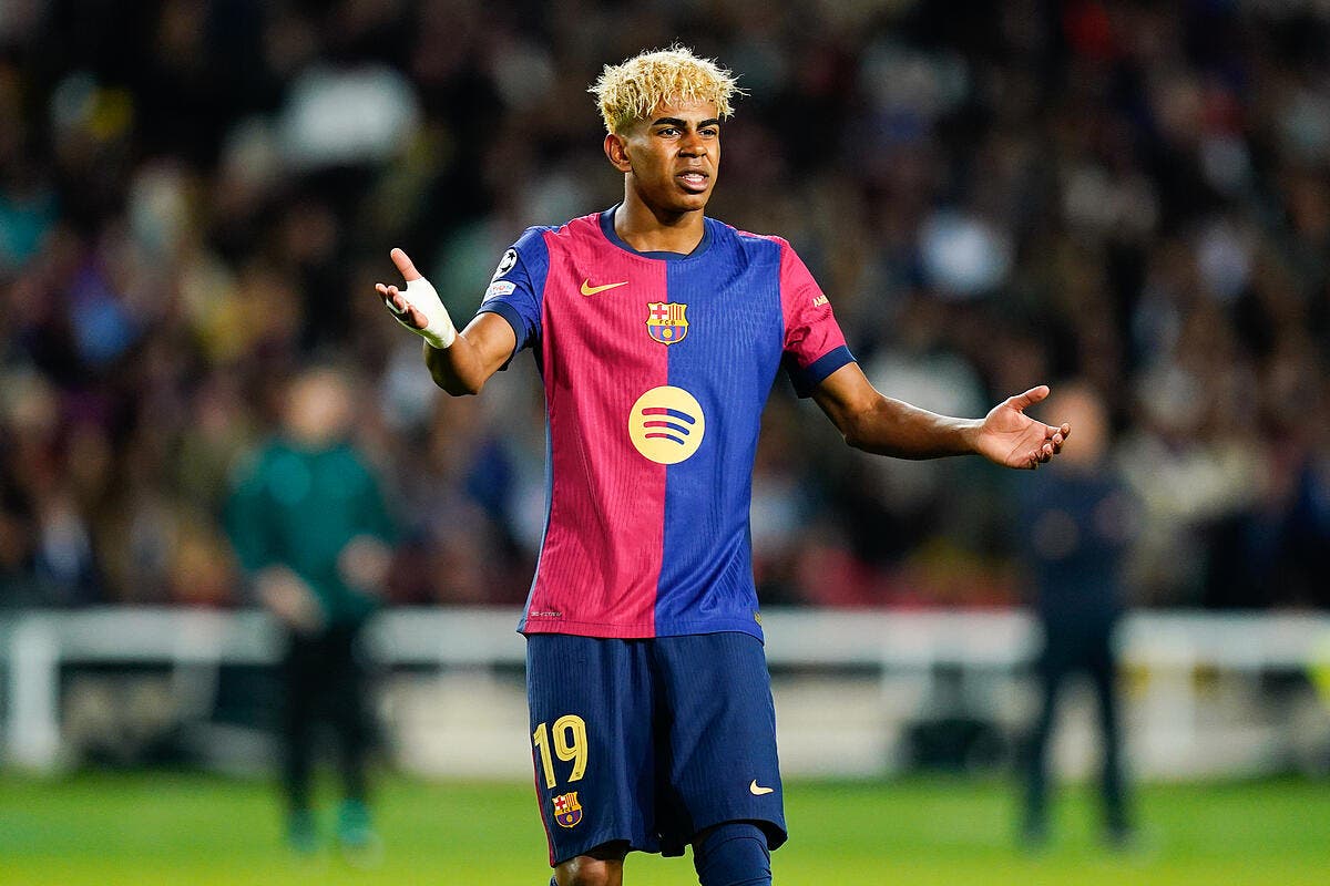 Foot01_com's tweet card. Indépendamment de l’aspect sportif, le FC Barcelone doit être sur tous les fronts. Outre le cas du Camp Nou bientôt terminé, le club catalan doit entamer les négociations pour renouveler son contrat...