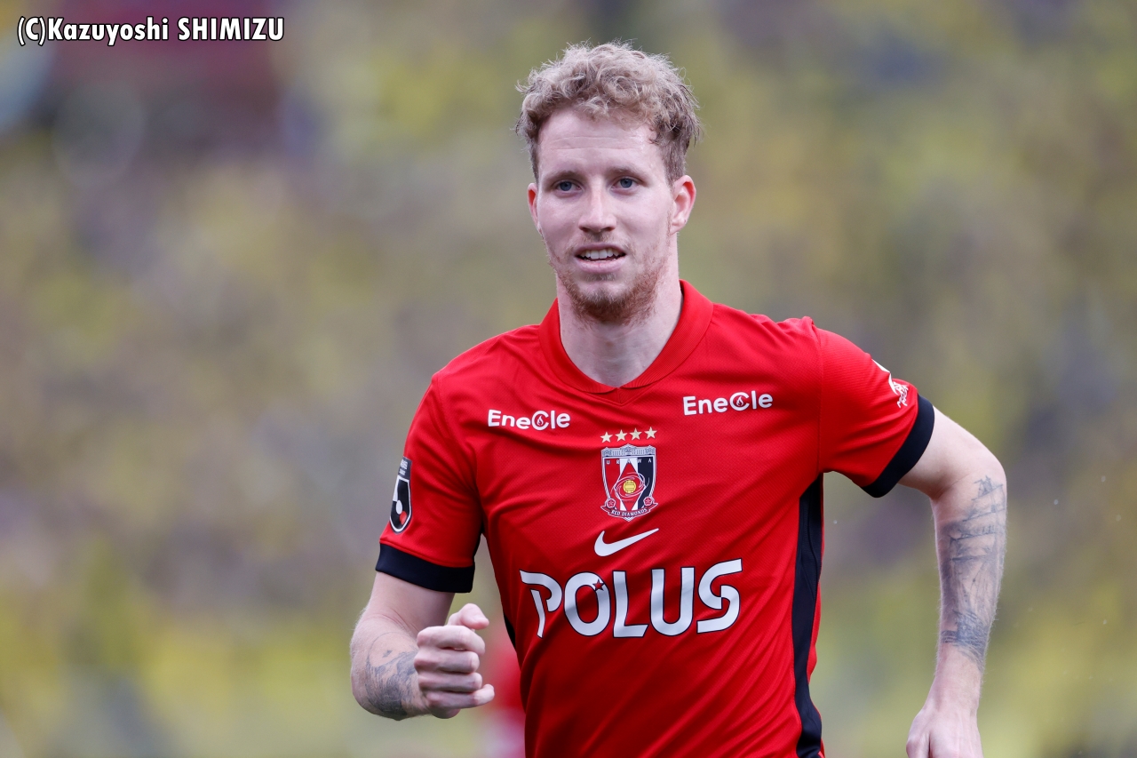kaba_urawa's tweet card. サミュエル・グスタフソン選手チャンスを作り上げることがなかなかできず、フィニッシュが早めにいけず、プレッシャーを受けてしまいました。もう少し忍耐強くボールを回して、ひきつけて、また押し込んだり、そういう要素が必要でした。ただ、このような流れは多々ありました。（シュート本数はあったが、本当の意味で怖がらせることができなか