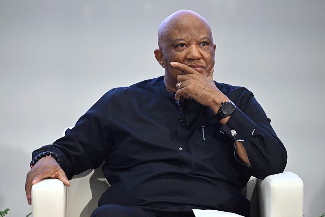 HlopheCebo's tweet card. An advisor to US President Donald Trump revealed to the DA’s Emma Powell that the US government had repeatedly requested an alternative envoy as far back as May.