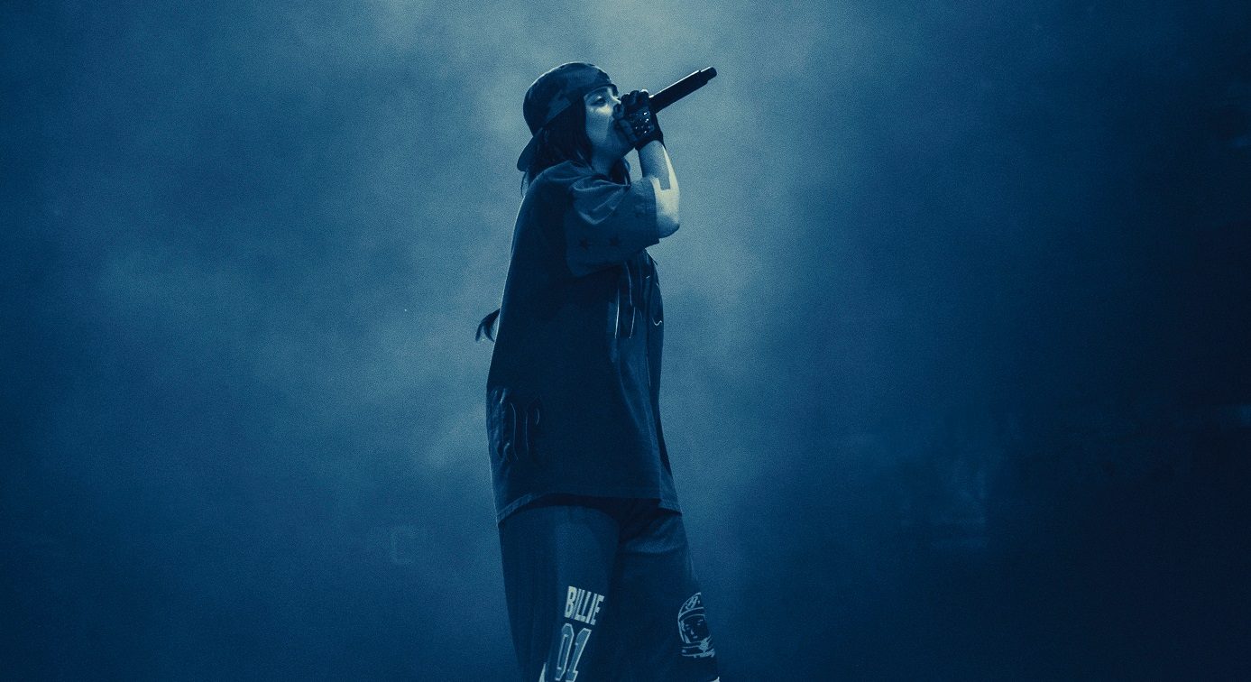 GoldenPlec's tweet card. Billie Eilish at 3Arena, Dublin on Saturday 26th of July, 2025. The Luas to The Point was hopping in anticipation at 7pm on Saturday evening. Jorts,