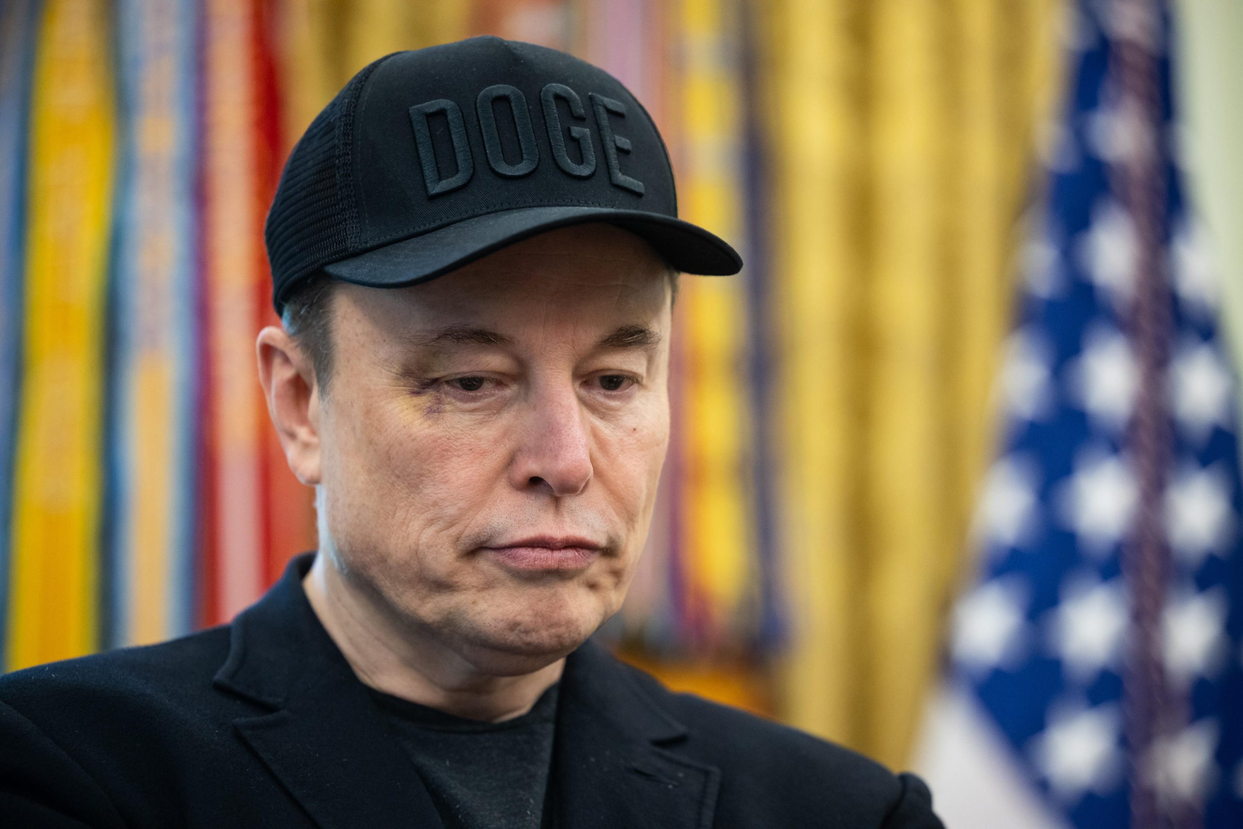 Lettera43's tweet card. Caso Epstein, nei documenti segreti ci sarebbe anche il nome di Elon Musk e di suo fratello Kimball. Lo scrive il Daily Mail.
