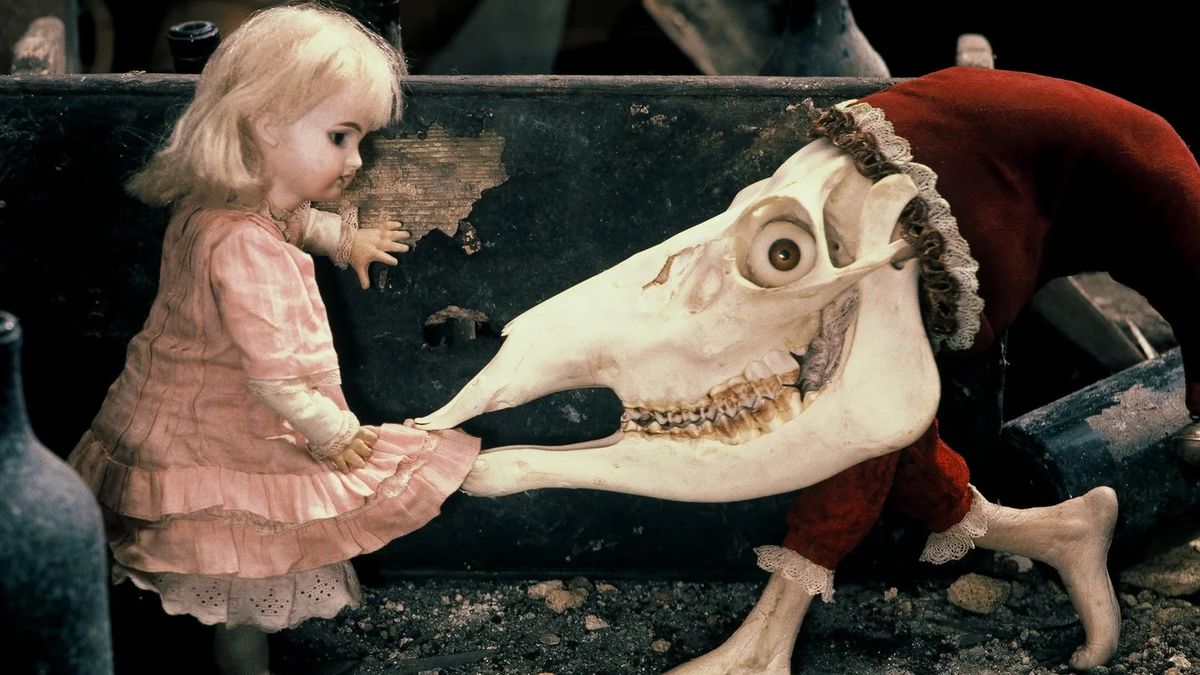 BLOOD_TEA_FILM's tweet card. El stop motion es un estilo animado que conoce múltiples variantes y se ha aplicado de formas muy diferentes en el cine, pero que nunca pasa de moda.